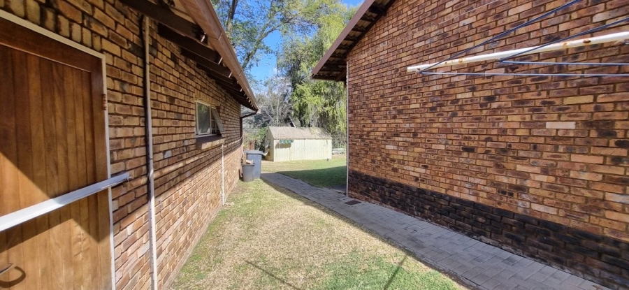 5 Bedroom Property for Sale in Elandsrand North West